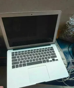 超轻薄苹果笔记本macbook air
